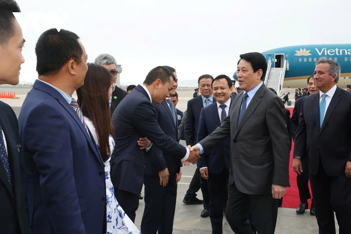 Vietnamese President Luong Cuong arrives in Lima for Peru visit, APEC Summit